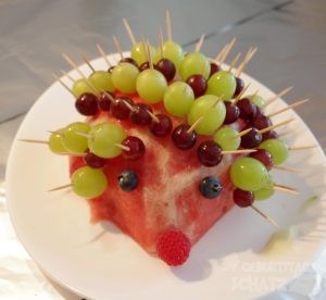 Melonenigel mit Weintraubenstacheln.